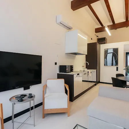 Lovely Exclusivity In Center