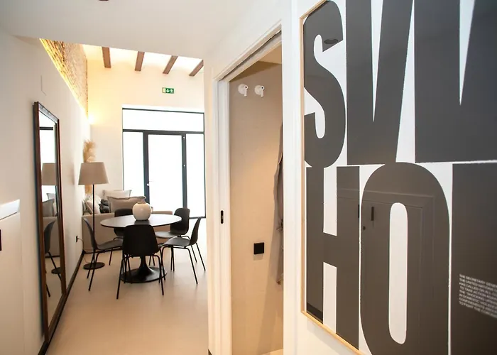 Lovely Exclusivity In Center Daire