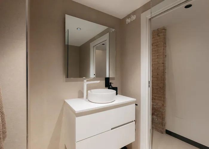 Lovely Exclusivity In Center Daire