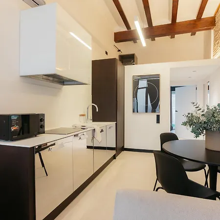 Lovely Exclusivity In Center Valência